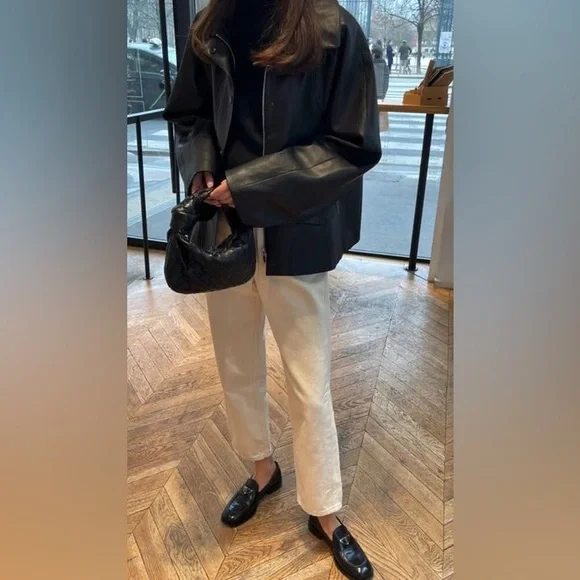 Woven Hobo Shoulder Bag in Black - Picture 2 of 3